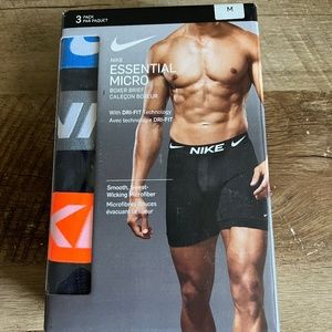 Nike Essential Micro Boxer Brief Size M